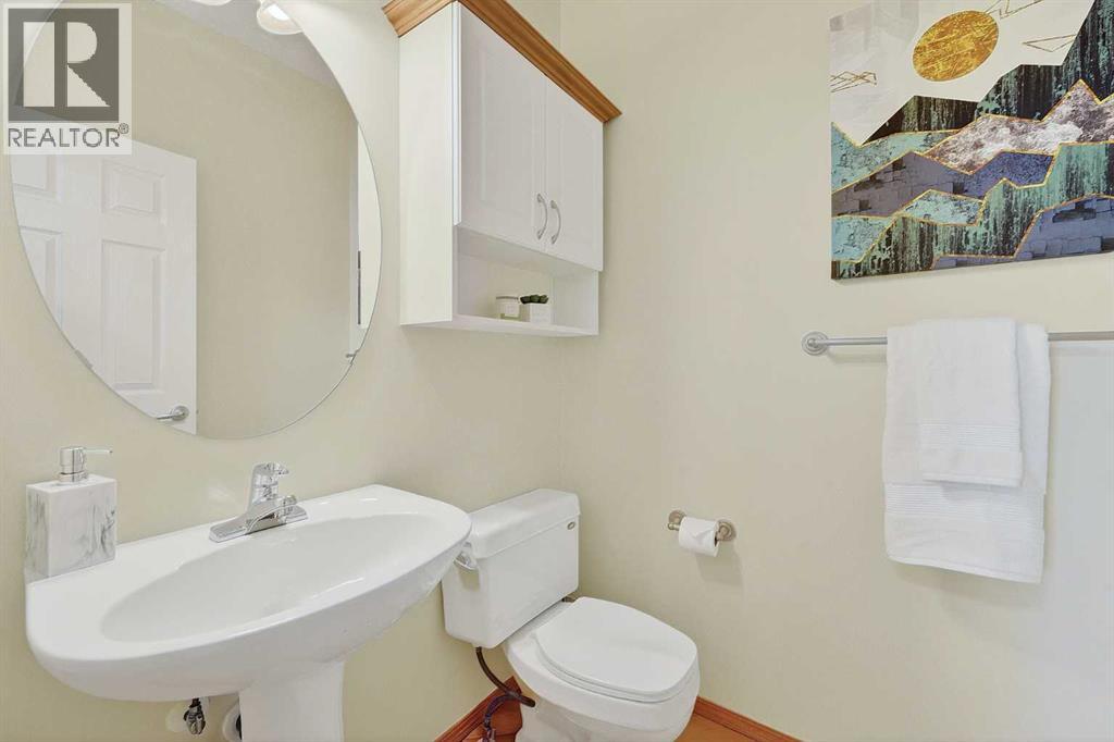 36 Somerside Bay Sw, Calgary, Alberta  T2Y 4K6 - Photo 29 - A2316515