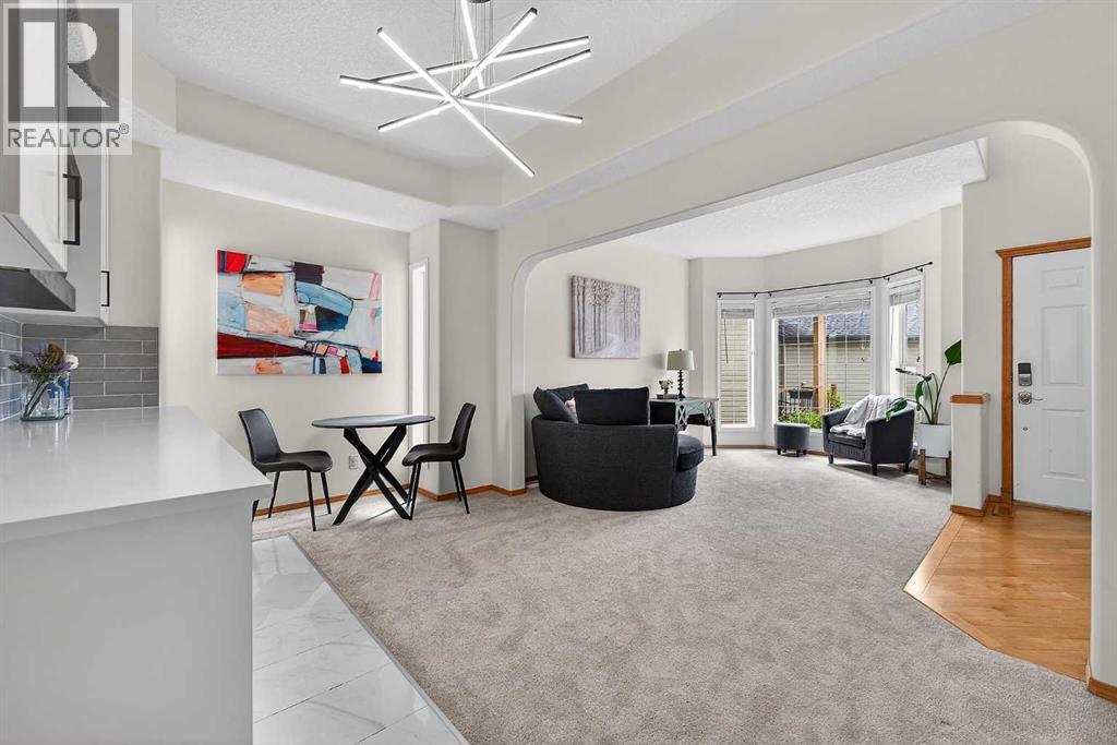 36 Somerside Bay Sw, Calgary, Alberta  T2Y 4K6 - Photo 13 - A2316515