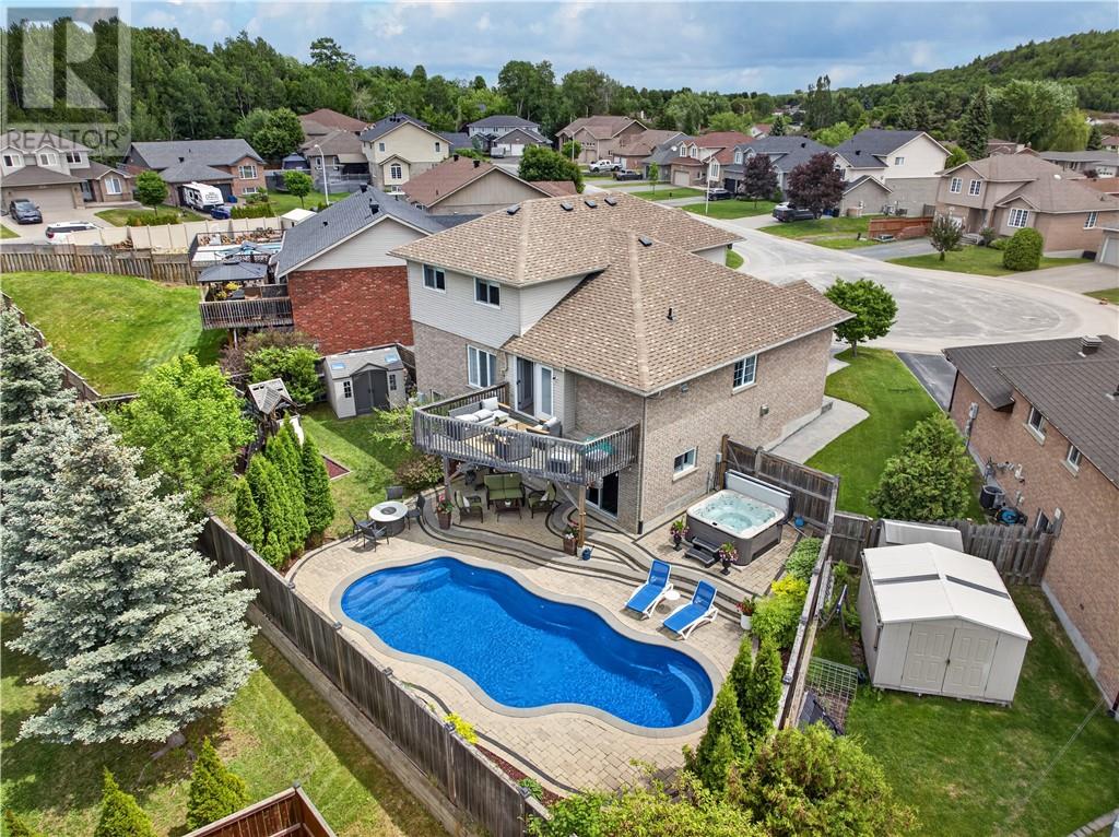 8 Winfield Lane, Sudbury, Ontario  P3A 6E1 - Photo 3 - 2128523