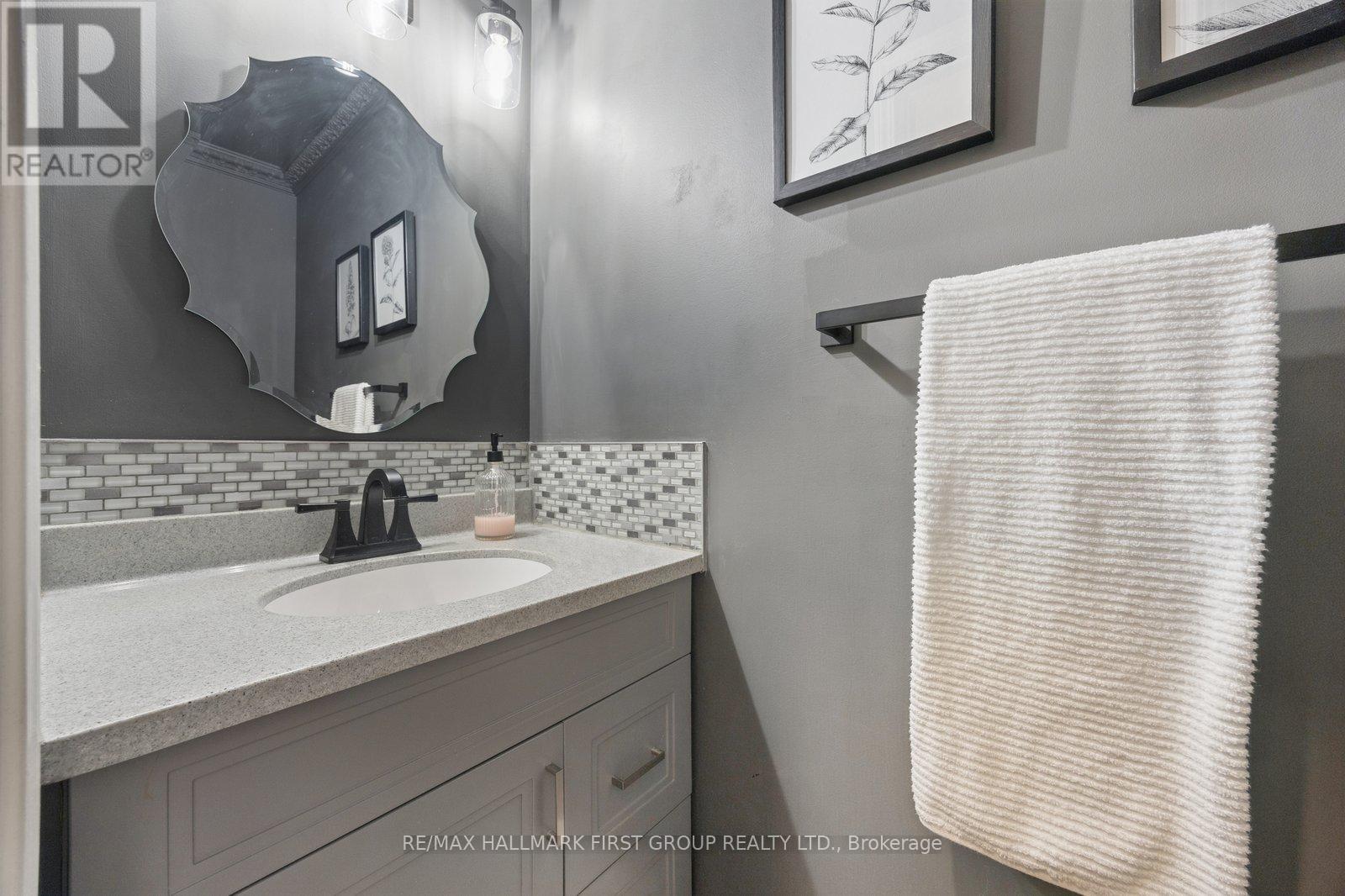472 Summerpark Crescent, Pickering, Ontario  L1V 7A9 - Photo 19 - E13449426