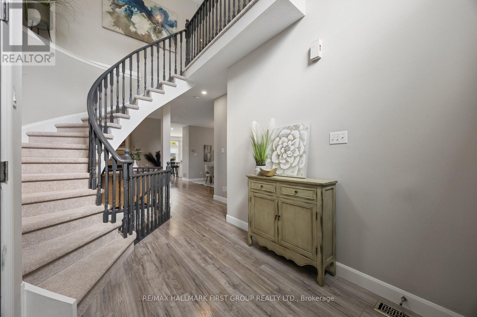 472 Summerpark Crescent, Pickering, Ontario  L1V 7A9 - Photo 3 - E13449426