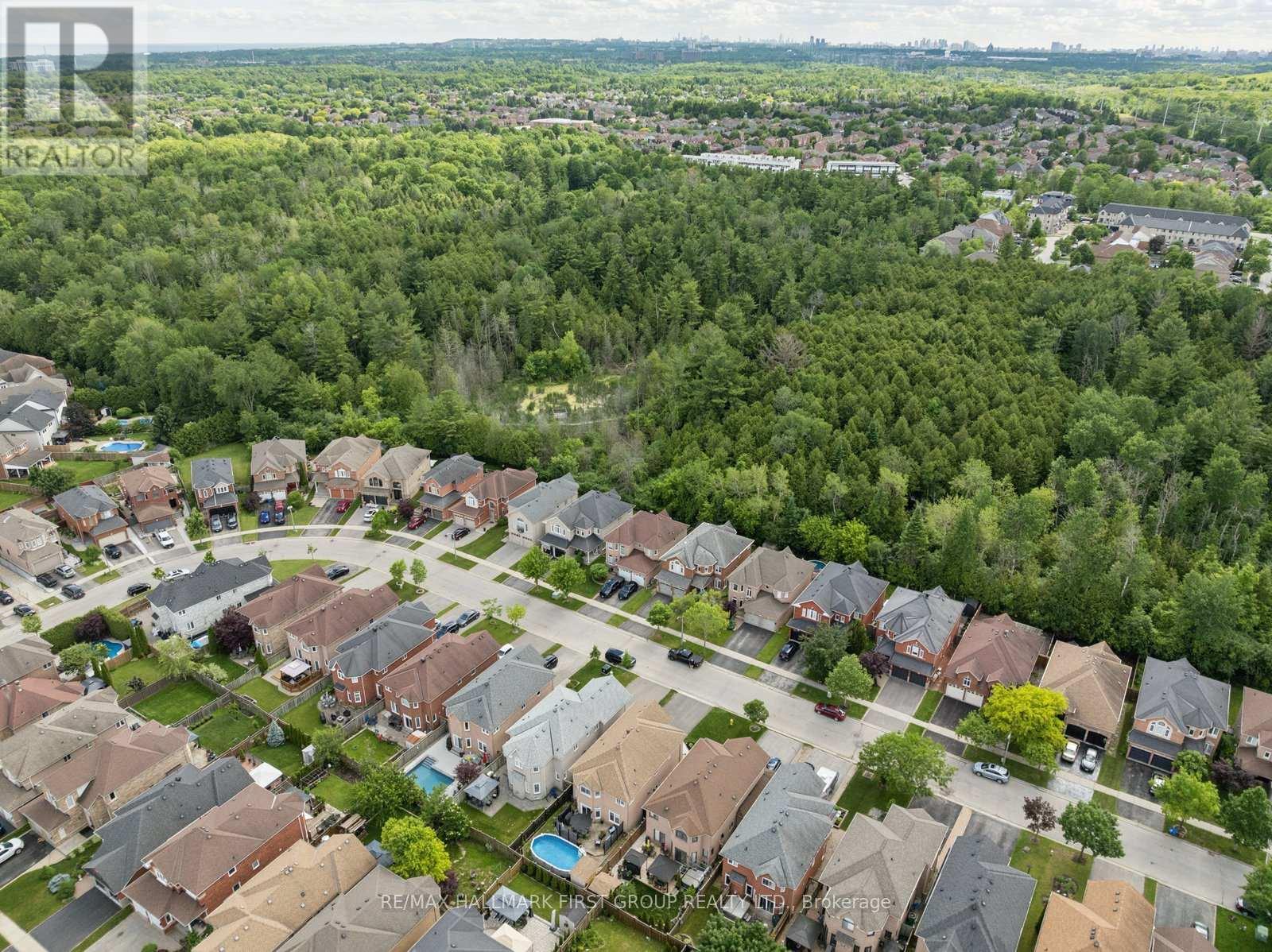 472 Summerpark Crescent, Pickering, Ontario  L1V 7A9 - Photo 50 - E13449426