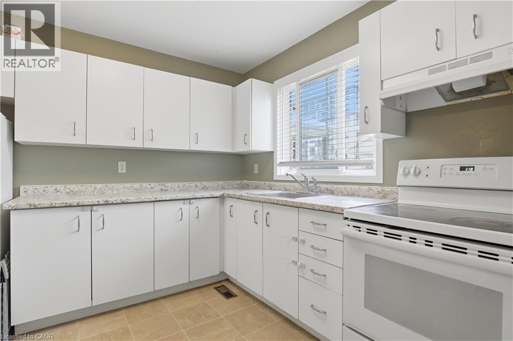 255 Northlake Drive Unit# 15, Waterloo, Ontario N2V 1Z2 - Photo 4 - 40839096