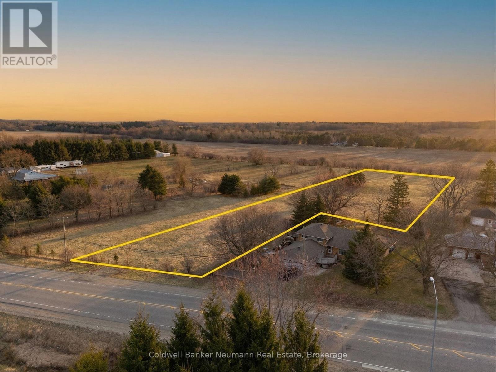 8011 7 Highway, Guelph/eramosa, Ontario  N1H 6H8 - Photo 2 - X13449540