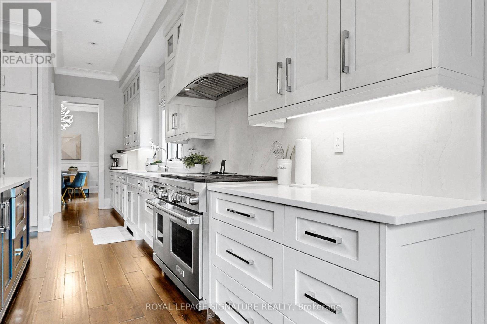 54 Lockheed Boulevard, Toronto, Ontario  M9P 2J1 - Photo 13 - W13449418