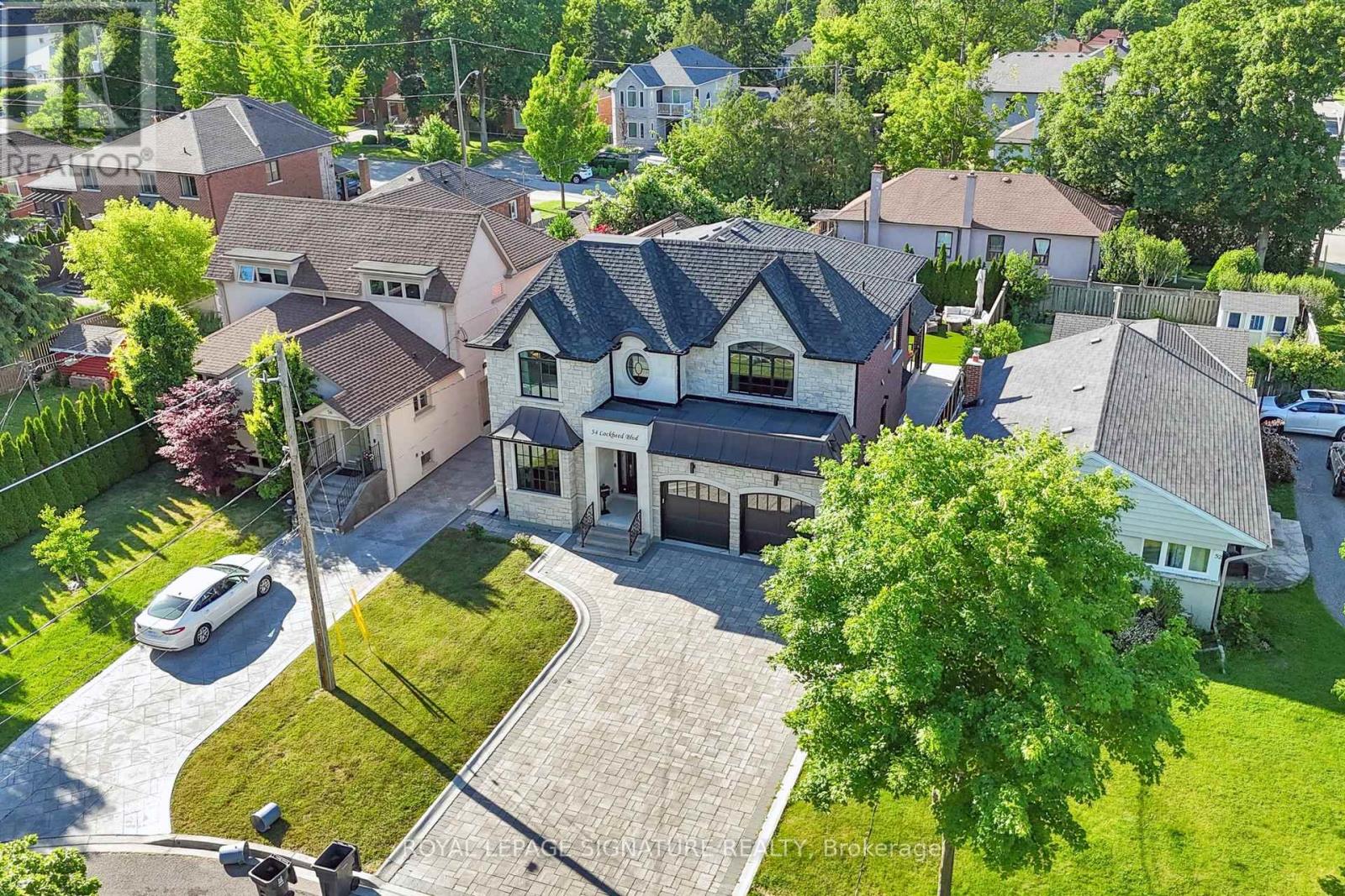 54 Lockheed Boulevard, Toronto, Ontario  M9P 2J1 - Photo 2 - W13449418