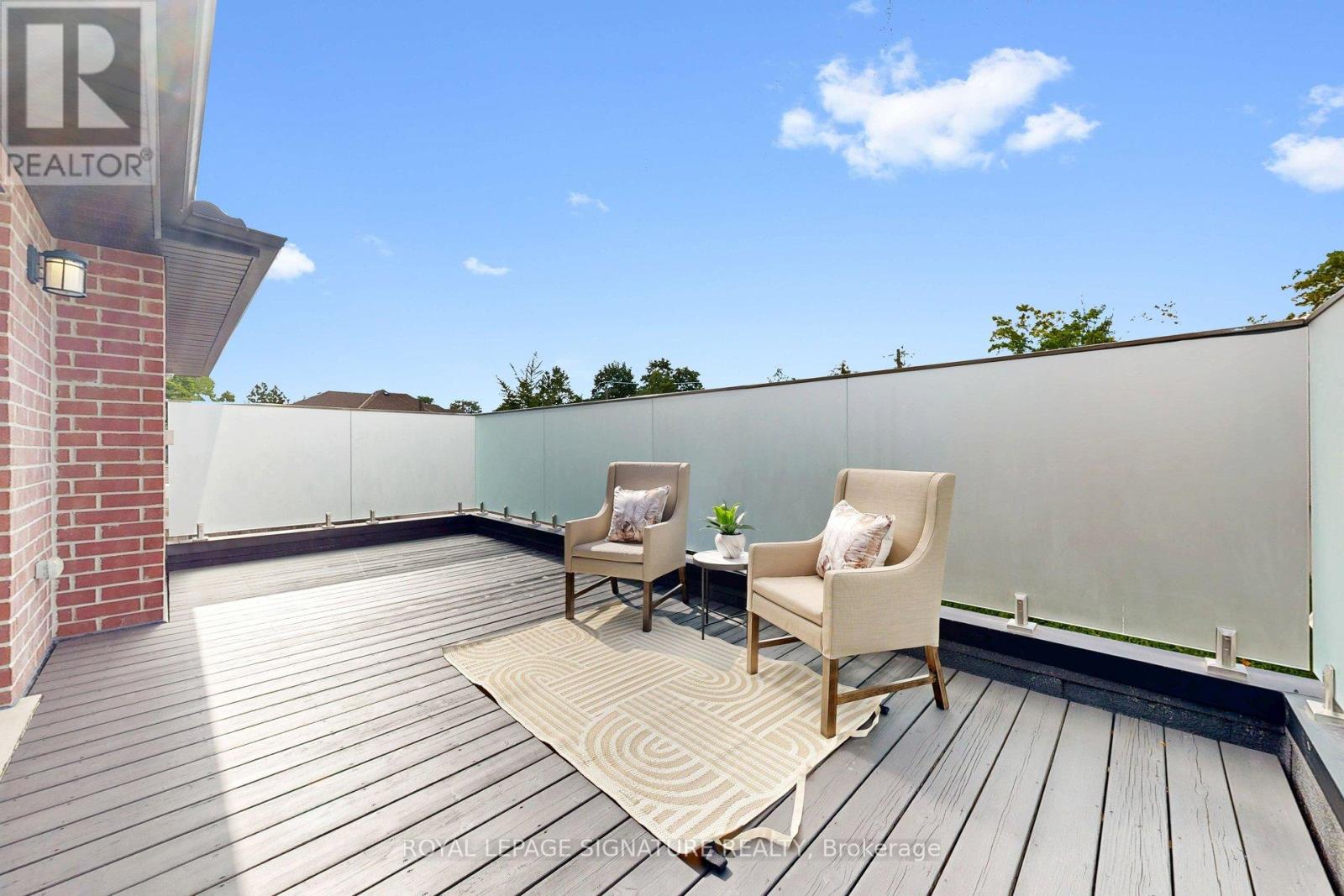54 Lockheed Boulevard, Toronto, Ontario  M9P 2J1 - Photo 28 - W13449418