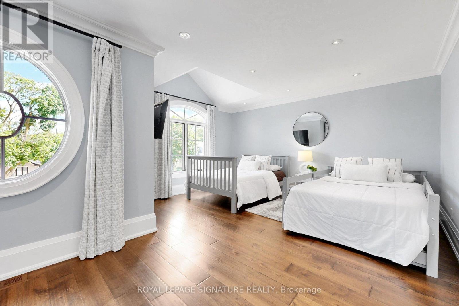 54 Lockheed Boulevard, Toronto, Ontario  M9P 2J1 - Photo 31 - W13449418
