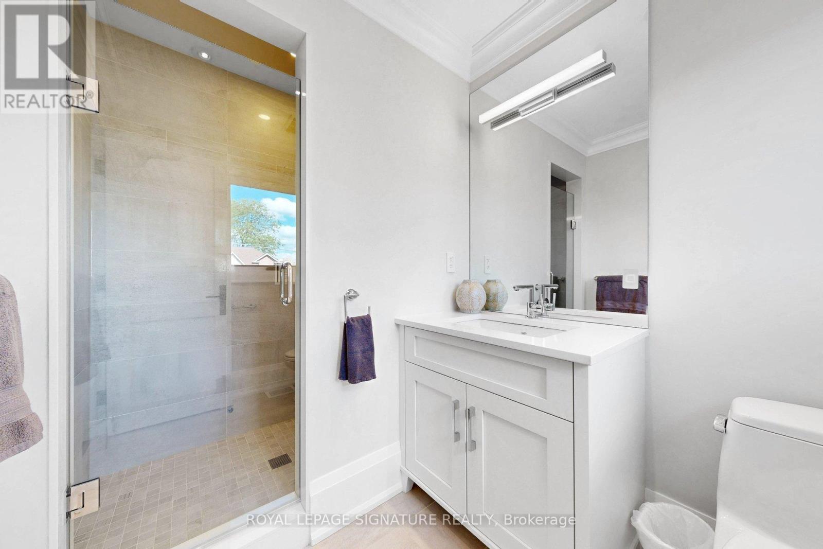 54 Lockheed Boulevard, Toronto, Ontario  M9P 2J1 - Photo 34 - W13449418