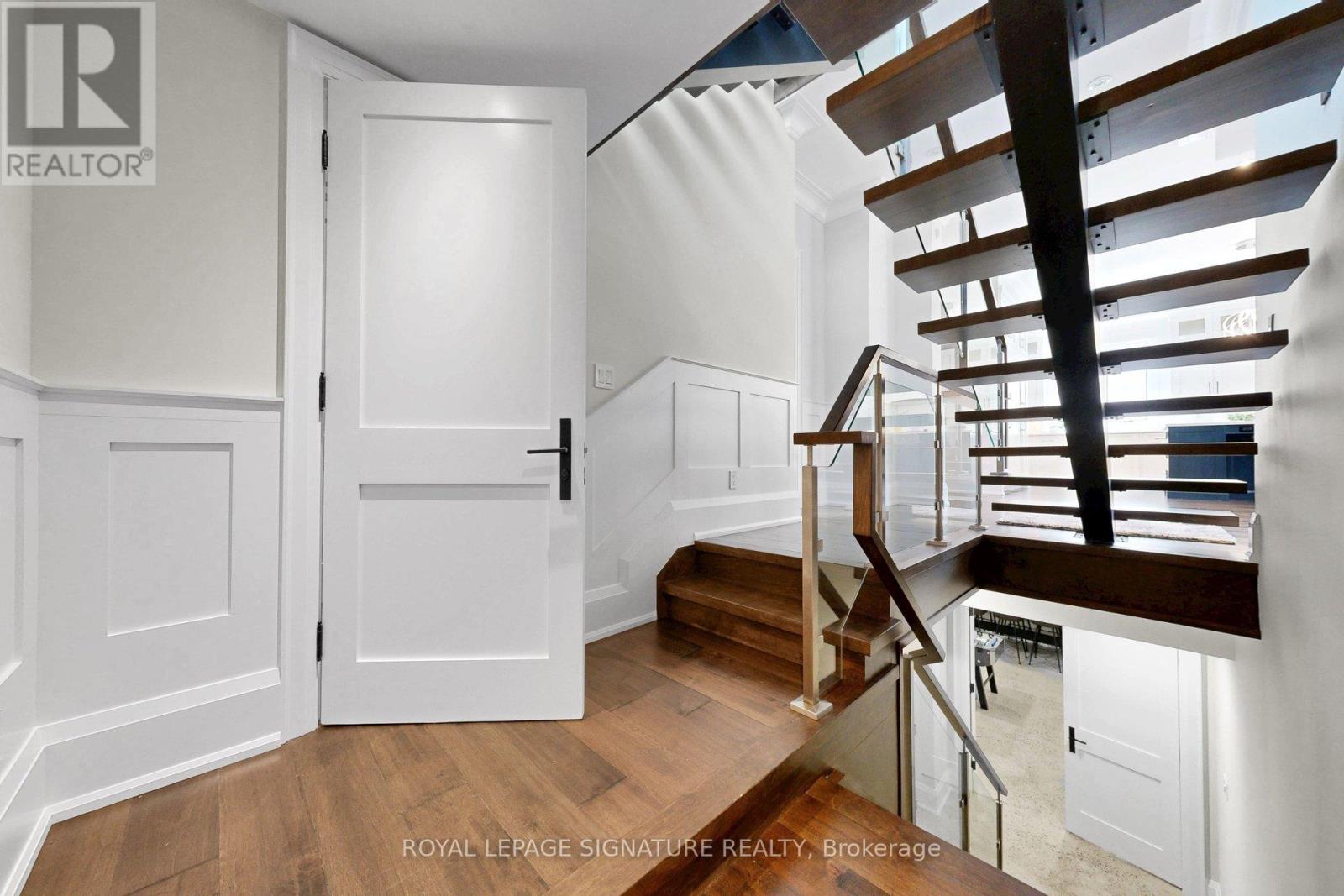 54 Lockheed Boulevard, Toronto, Ontario  M9P 2J1 - Photo 35 - W13449418