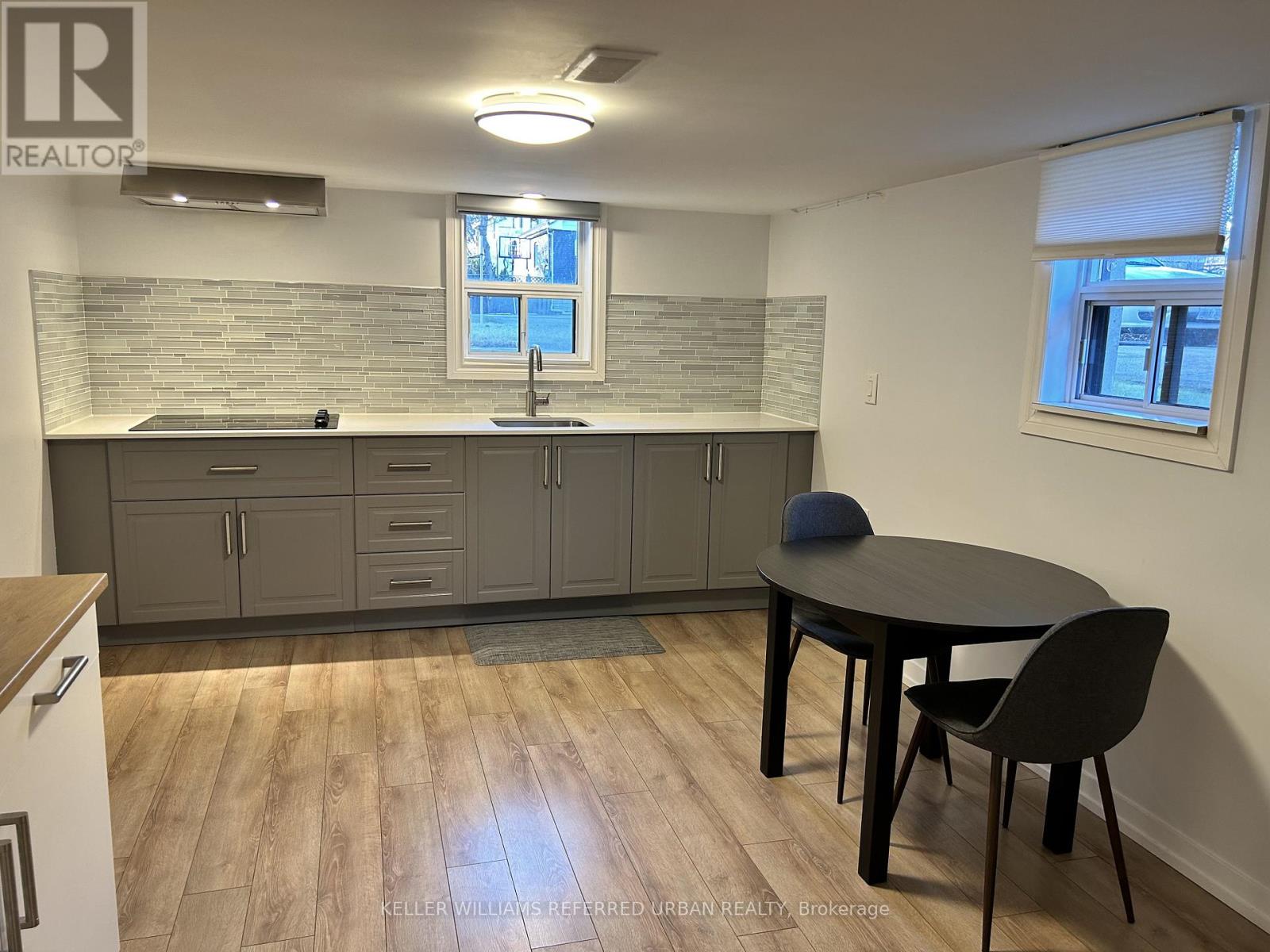 Lower - 7 Ashmore Avenue, Toronto, Ontario  M8Z 4C5 - Photo 4 - W13449448