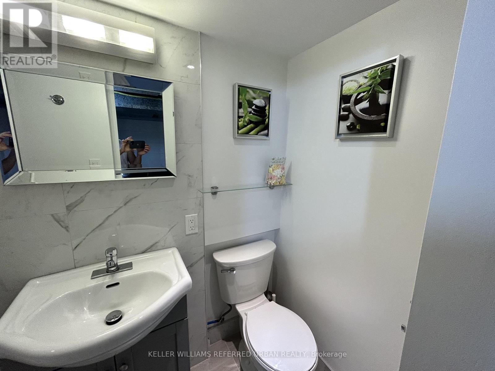 Lower - 7 Ashmore Avenue, Toronto, Ontario  M8Z 4C5 - Photo 8 - W13449448