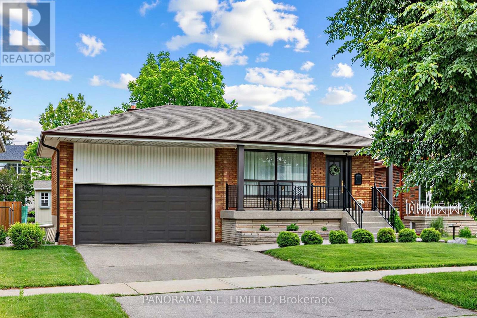 60 NORGROVE CRESCENT, Toronto, Ontario