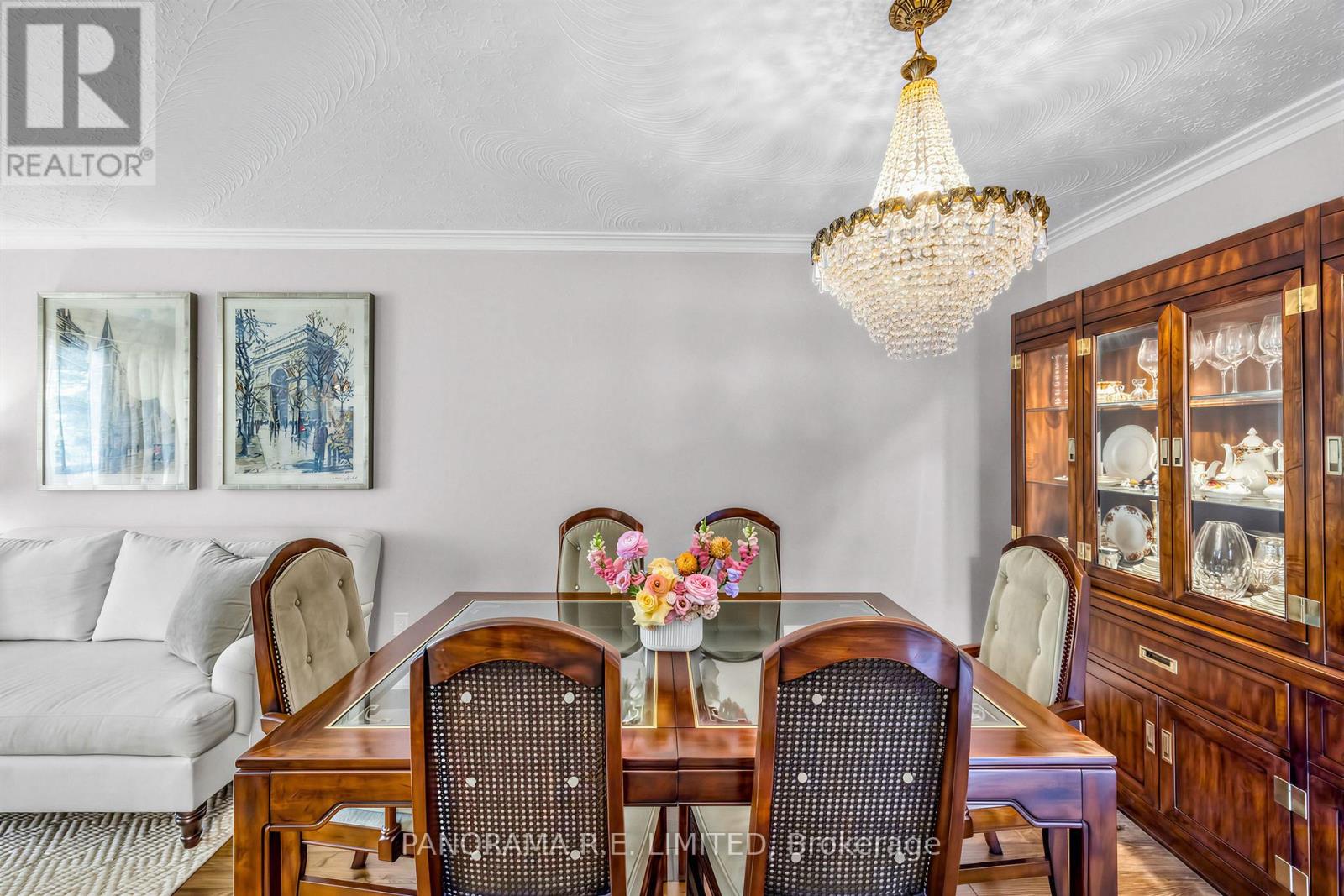 60 Norgrove Crescent, Toronto, Ontario  M9P 3C6 - Photo 10 - W13449512