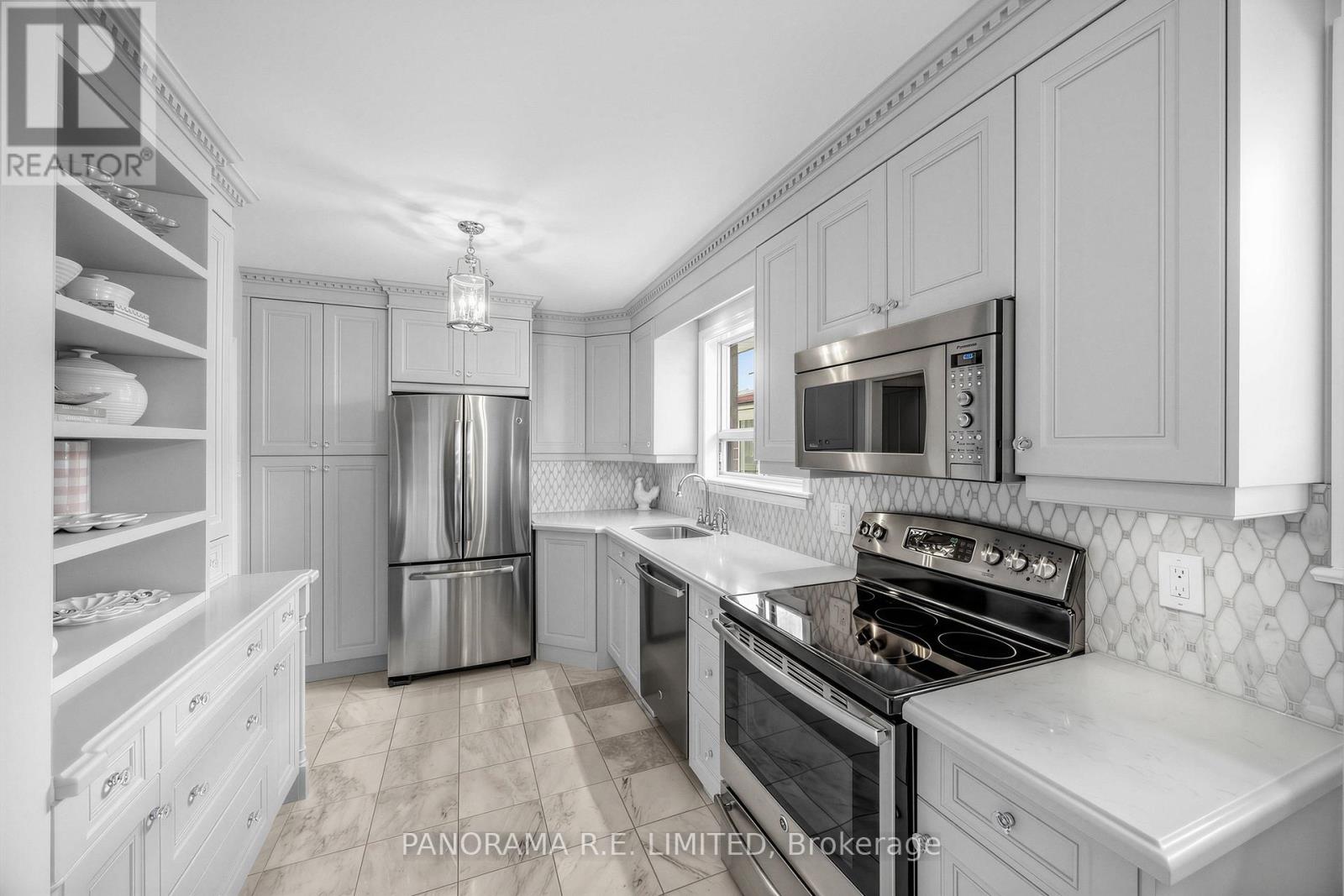 60 Norgrove Crescent, Toronto, Ontario  M9P 3C6 - Photo 13 - W13449512
