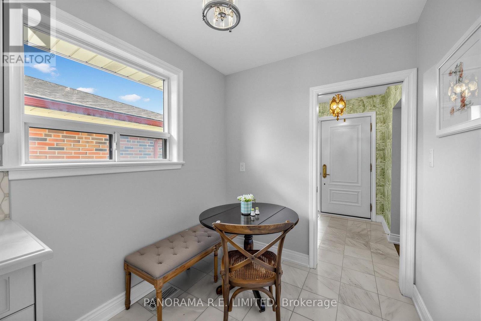 60 Norgrove Crescent, Toronto, Ontario  M9P 3C6 - Photo 15 - W13449512