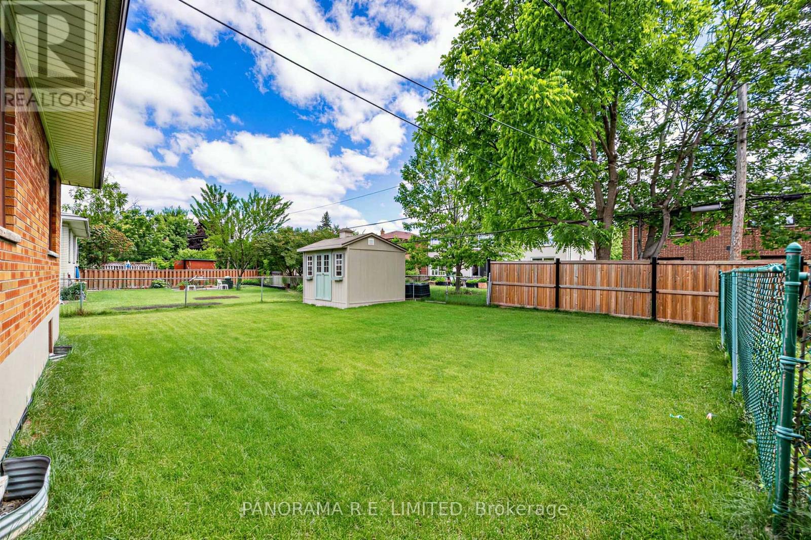 60 Norgrove Crescent, Toronto, Ontario  M9P 3C6 - Photo 34 - W13449512