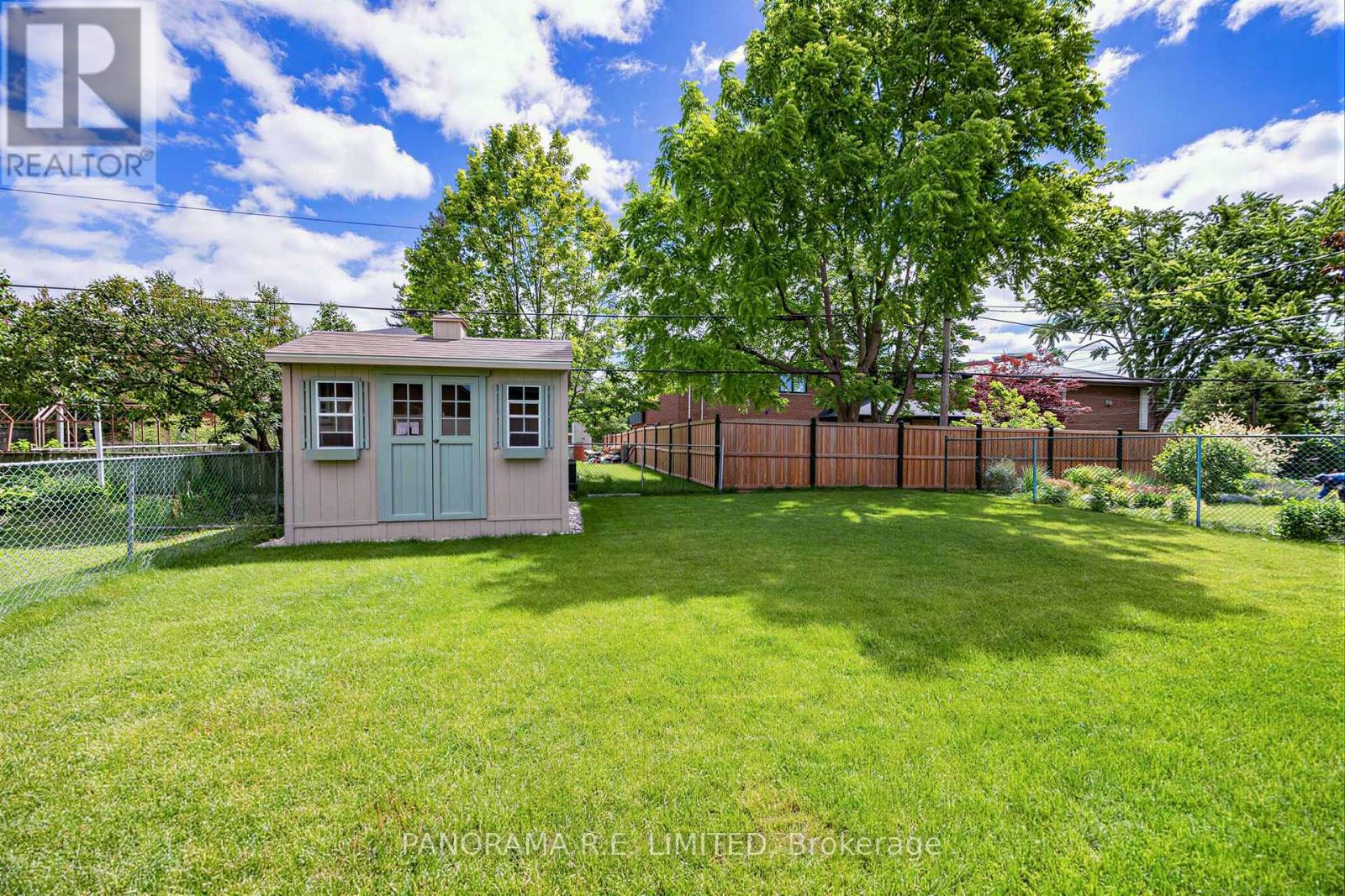 60 Norgrove Crescent, Toronto, Ontario  M9P 3C6 - Photo 37 - W13449512