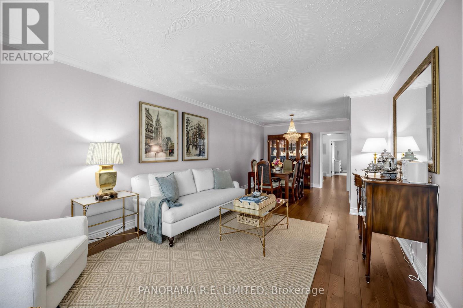 60 Norgrove Crescent, Toronto, Ontario  M9P 3C6 - Photo 5 - W13449512
