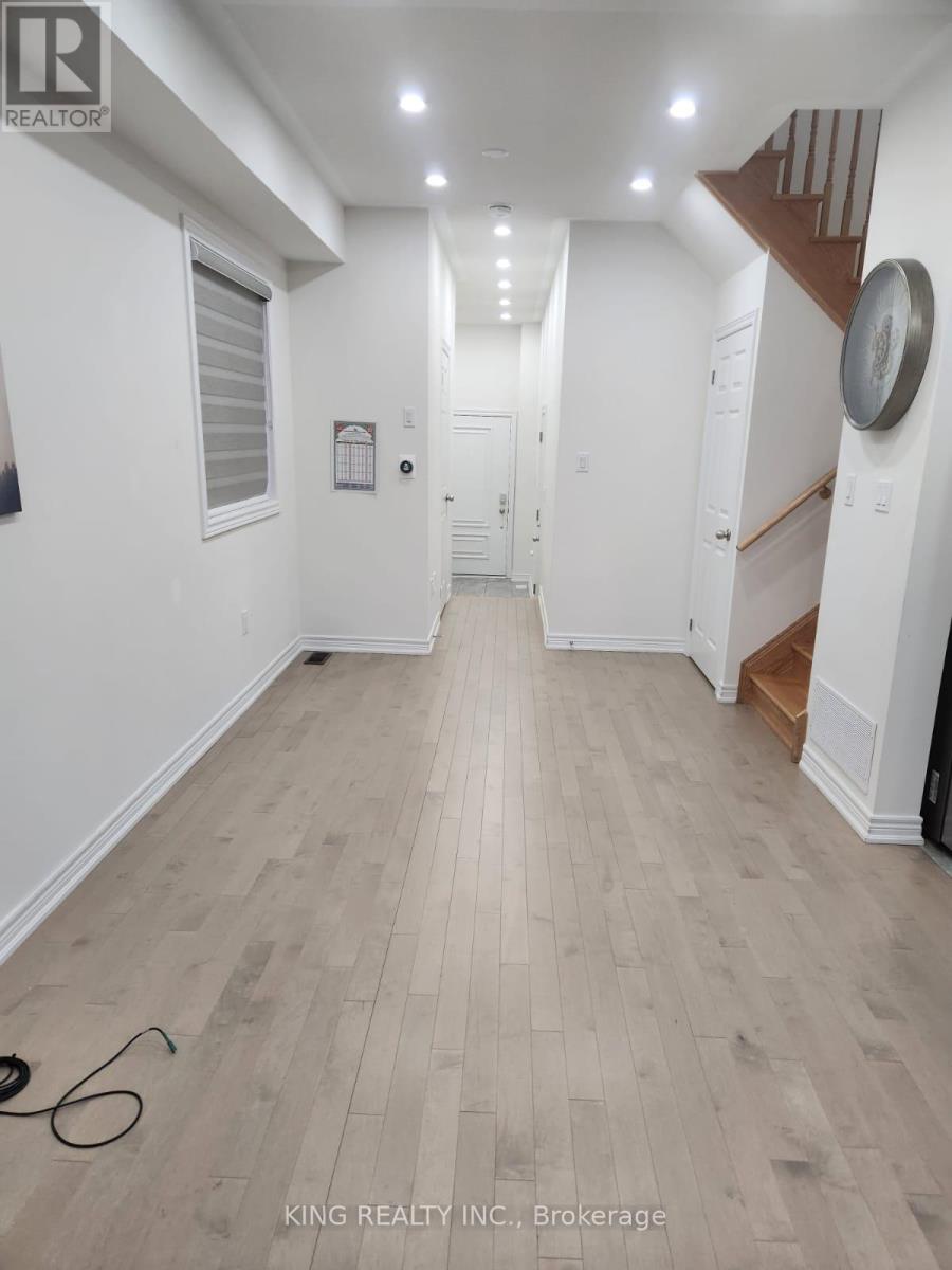 3965 Thomas Alton Boulevard, Burlington, Ontario  L7M 1A2 - Photo 3 - W13449556