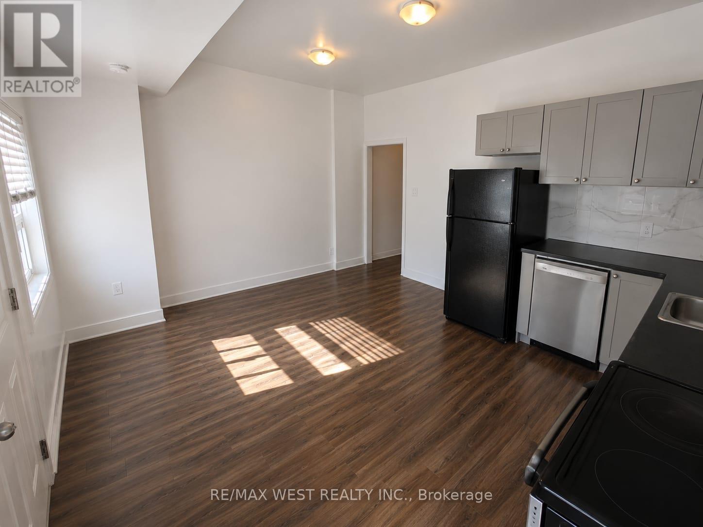 1 - 2089 Dufferin Street, Toronto, Ontario  M6E 3R3 - Photo 3 - C13447422