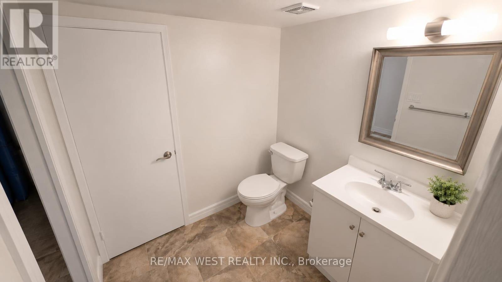 1 - 2089 Dufferin Street, Toronto, Ontario  M6E 3R3 - Photo 19 - C13447422