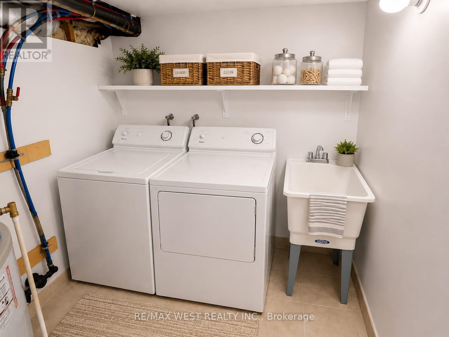1 - 2089 Dufferin Street, Toronto, Ontario  M6E 3R3 - Photo 20 - C13447422