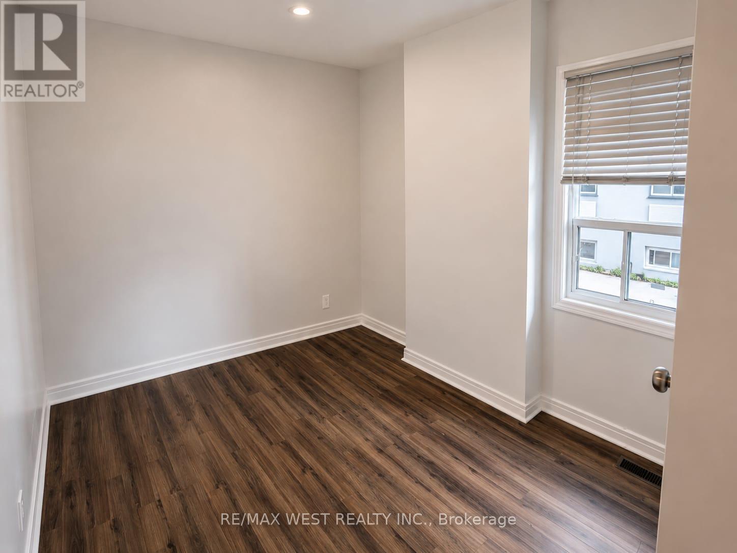 1 - 2089 Dufferin Street, Toronto, Ontario  M6E 3R3 - Photo 13 - C13447422