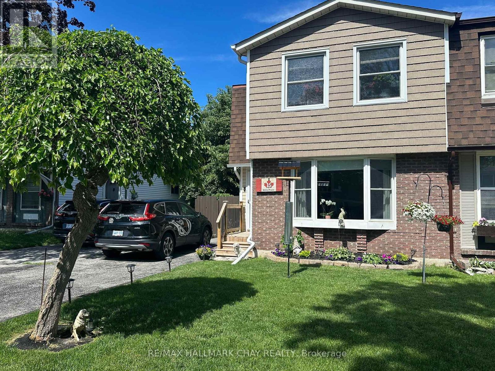 15 WILDE PLACE, Barrie, Ontario