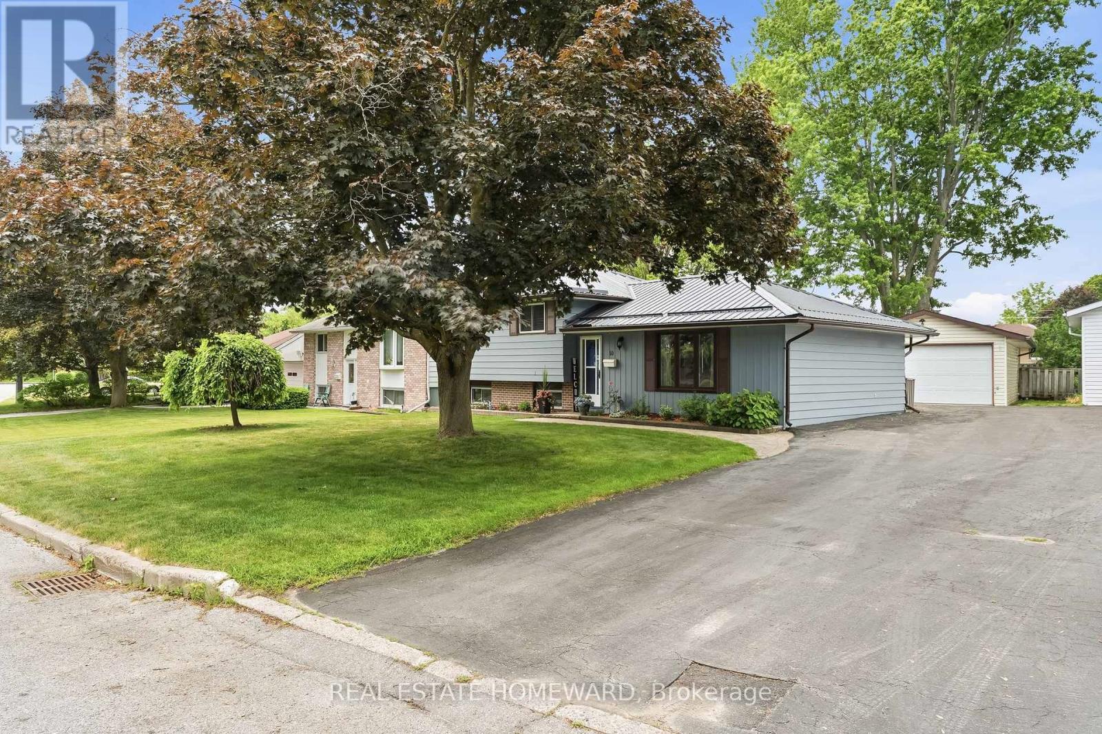 10 Cory Crescent, Quinte West, Ontario  K8V 5W8 - Photo 3 - X13449404