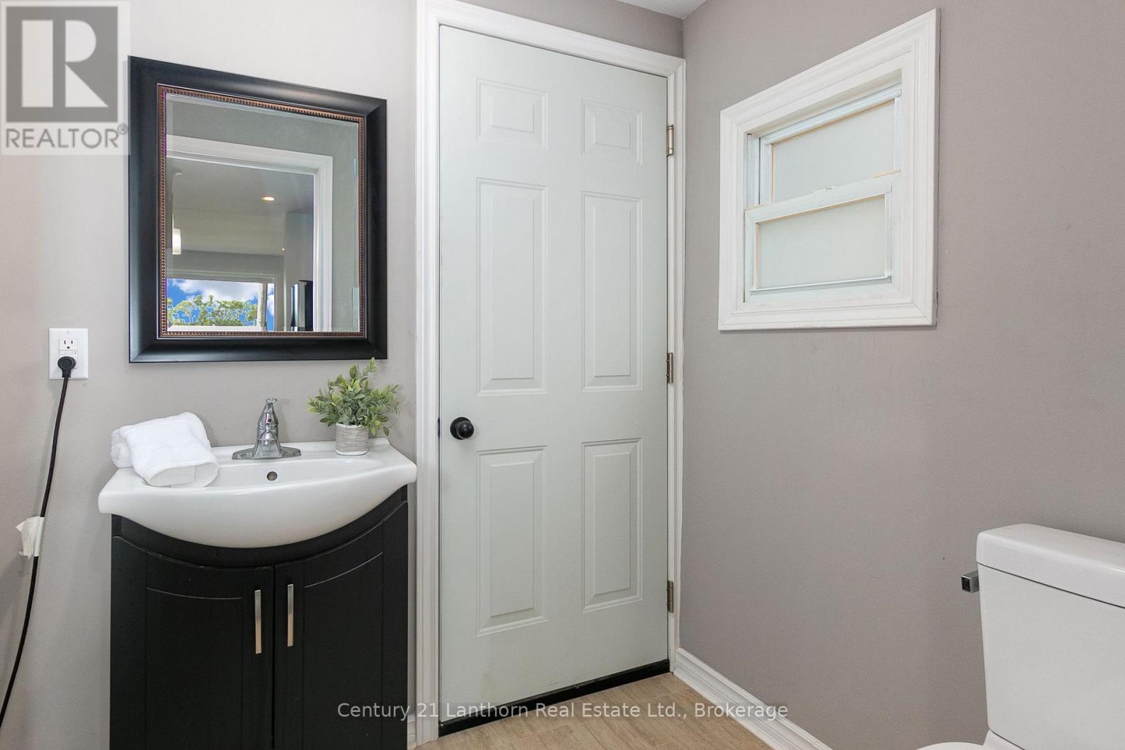 104 Creswell Street, Quinte West (Trenton Ward), Ontario  K8V 3G9 - Photo 11 - X13449778