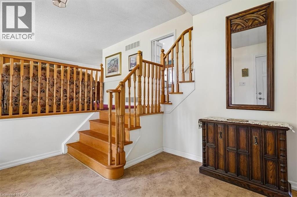 2218 Stillmeadow Road, Mississauga, Ontario  L5B 1X4 - Photo 7 - 40831725