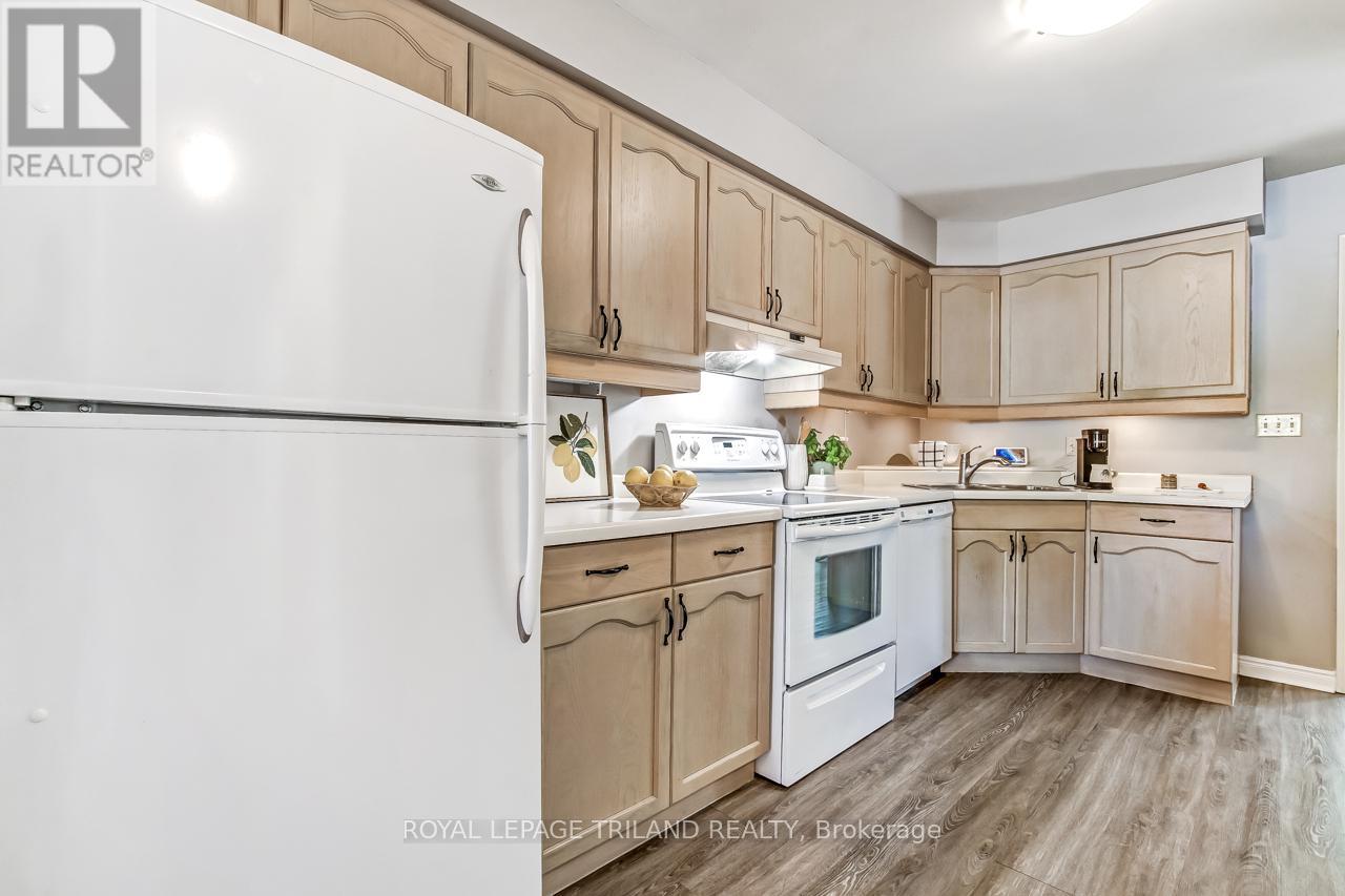 122 Manor Road, St. Thomas, Ontario  N5R 5S3 - Photo 11 - X13449620