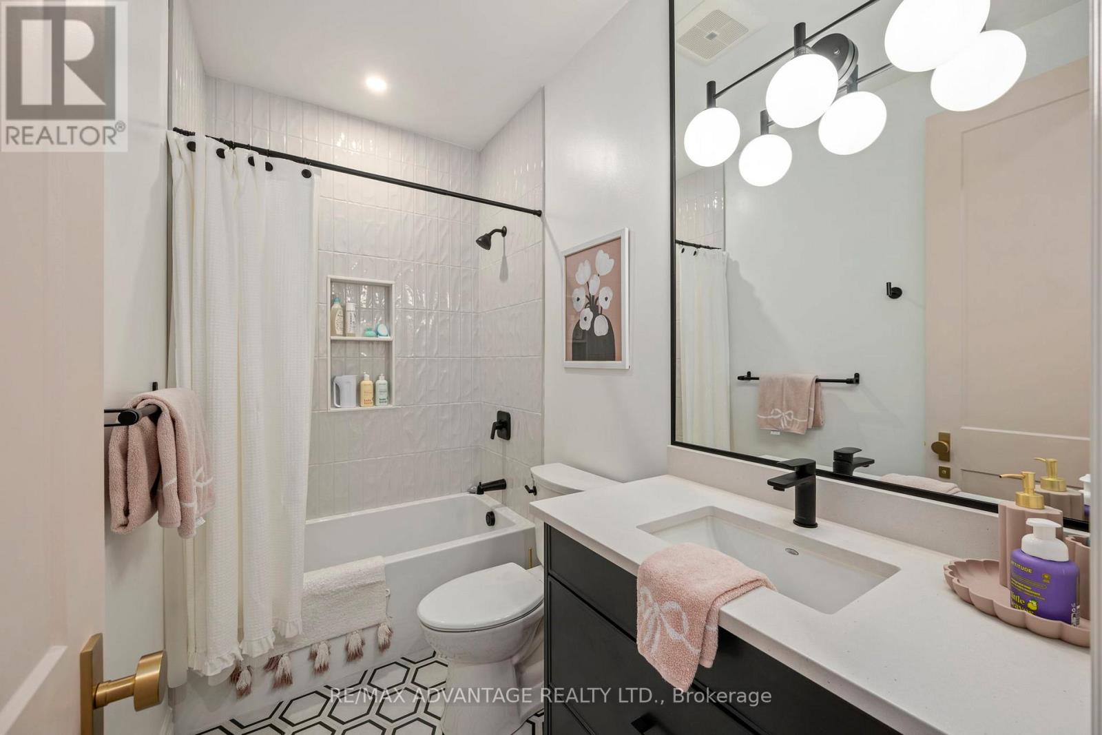 1653 Medway Park Drive, London North, Ontario  N6G 3W1 - Photo 33 - X13449672