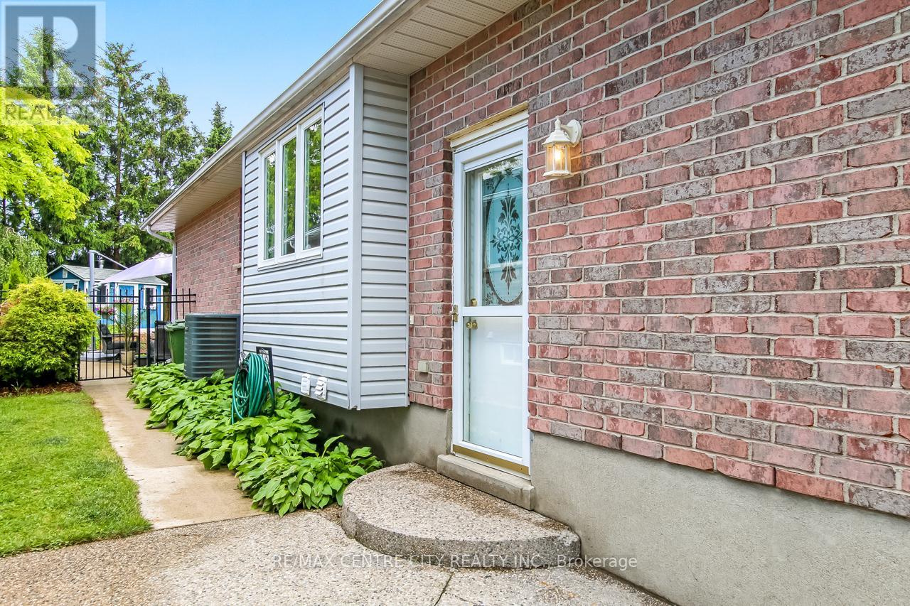 96 Carrie Crescent, St. Thomas, Ontario  N5R 6C2 - Photo 16 - X13449736