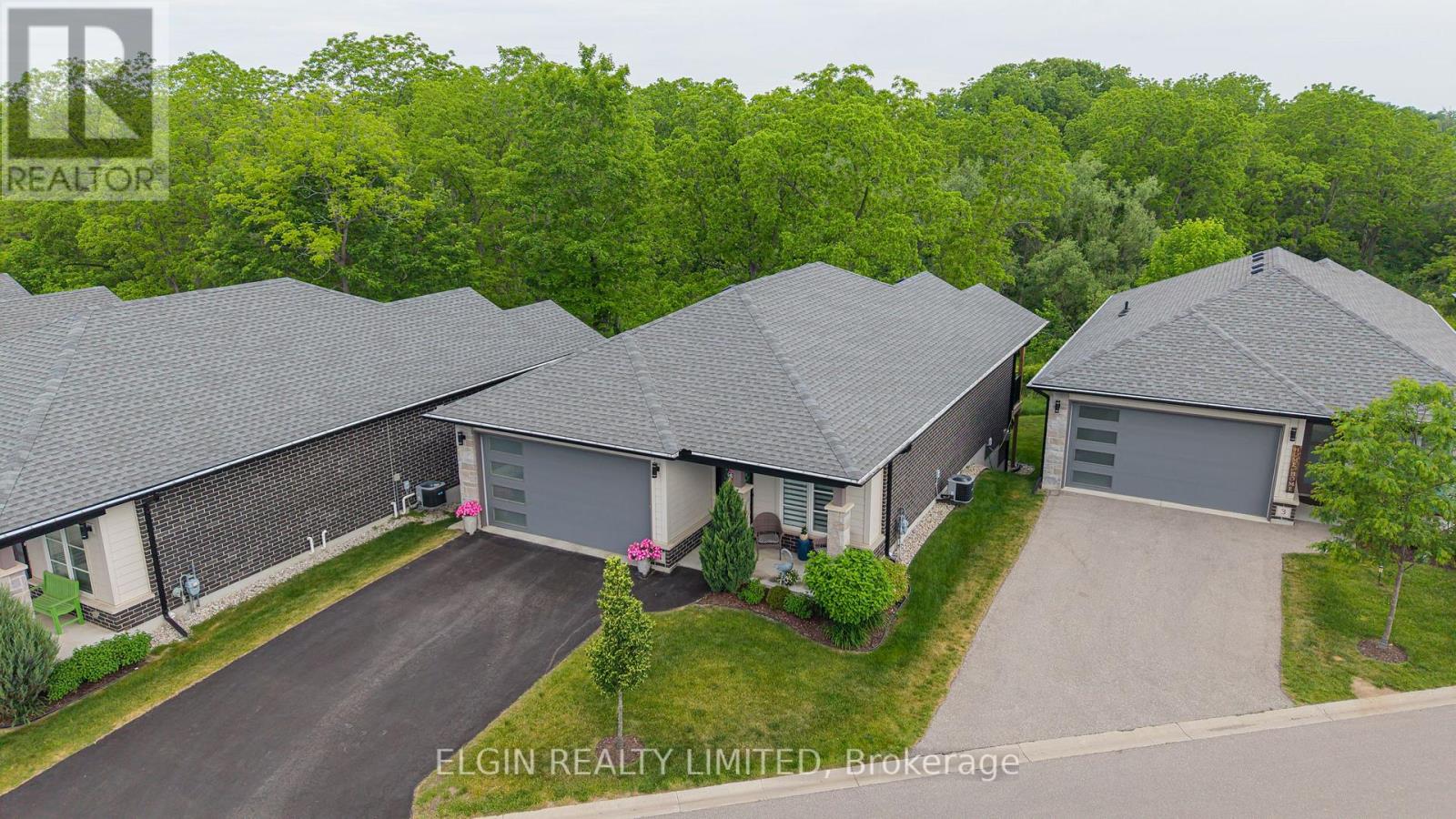 10-4 Mcpherson Court, Central Elgin, Ontario  N5P 0E6 - Photo 2 - X13449740