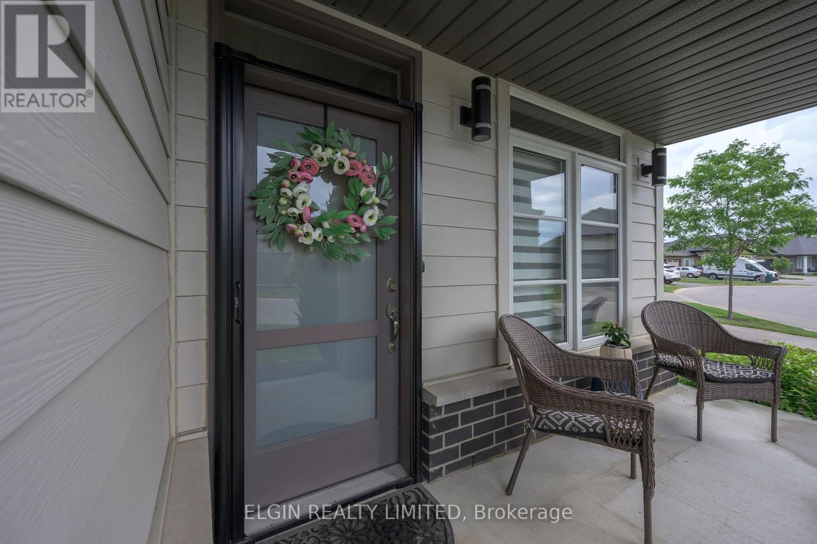 10-4 Mcpherson Court, Central Elgin, Ontario  N5P 0E6 - Photo 3 - X13449740