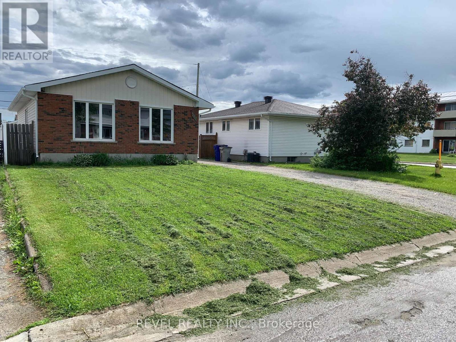 597 SPOONER DRIVE, Timmins, Ontario