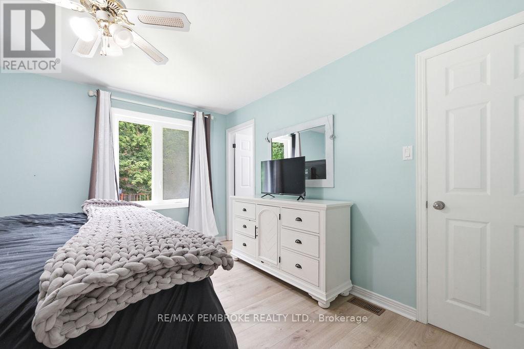280 Carla Street, Petawawa, Ontario  K8H 3L8 - Photo 19 - X13449770