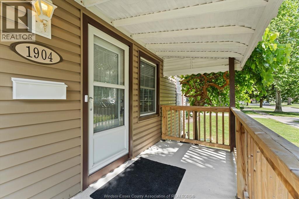 1904 Westcott, Windsor, Ontario  N8W 4K4 - Photo 5 - 26014230