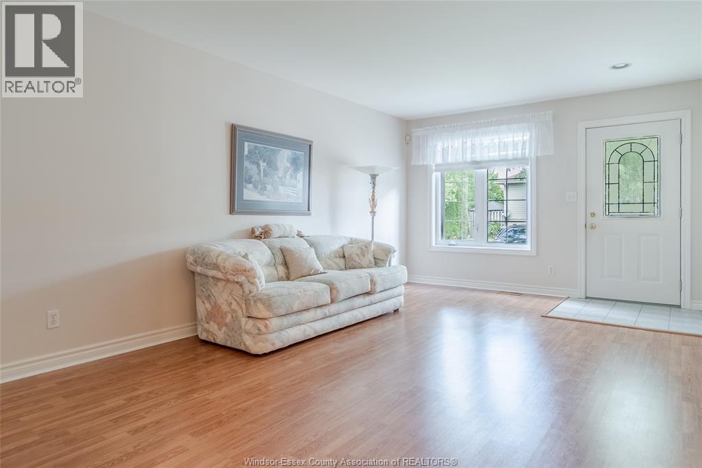 1086 Lexington Circle, Windsor, Ontario  N8S 4T3 - Photo 4 - 26014182