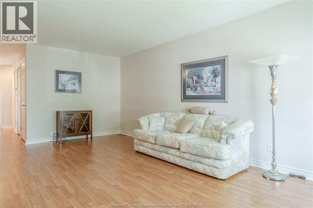 1086 Lexington Circle, Windsor, Ontario  N8S 4T3 - Photo 6 - 26014182