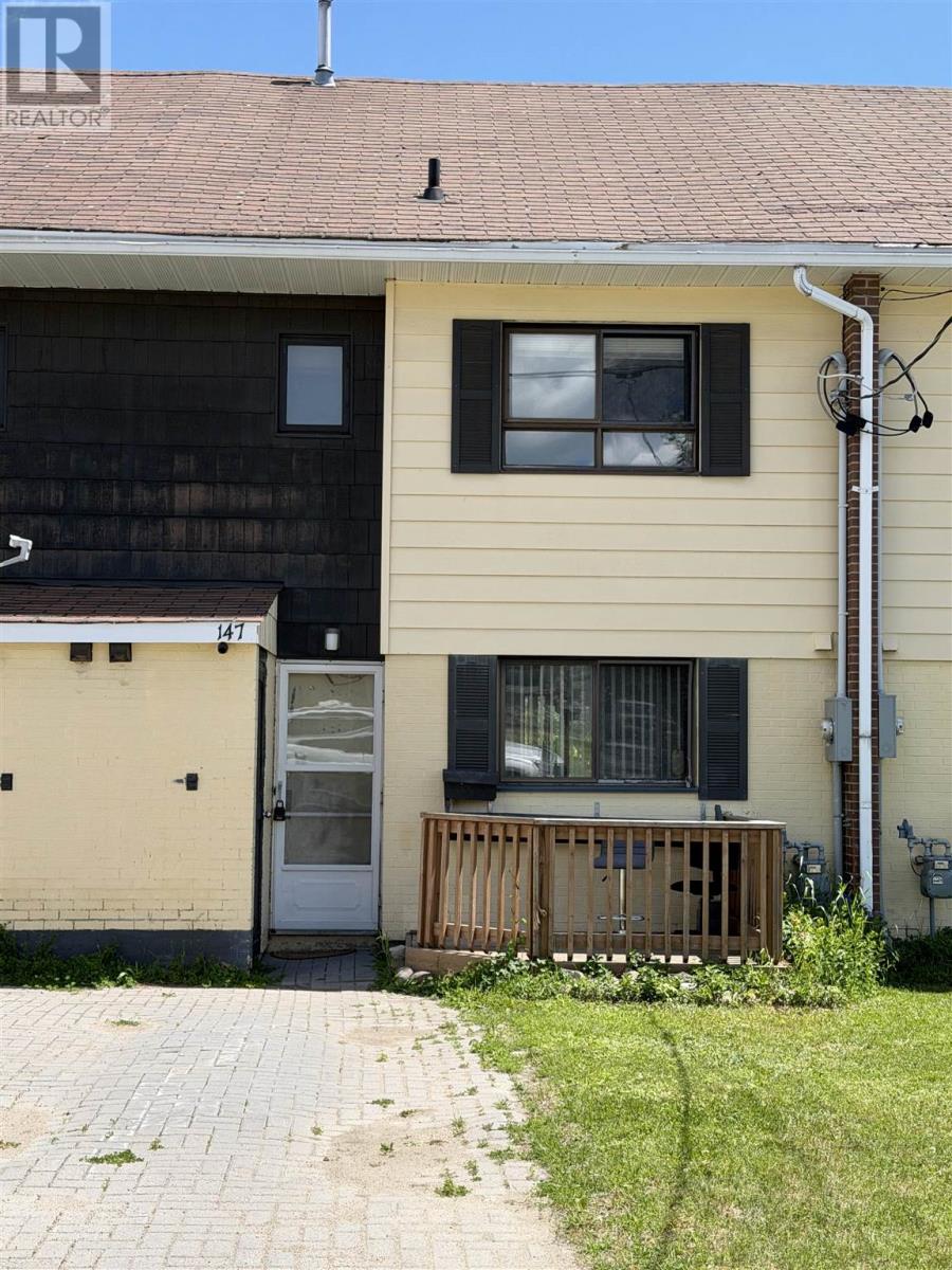 147 Hillside DR S, Elliot Lake, Ontario
