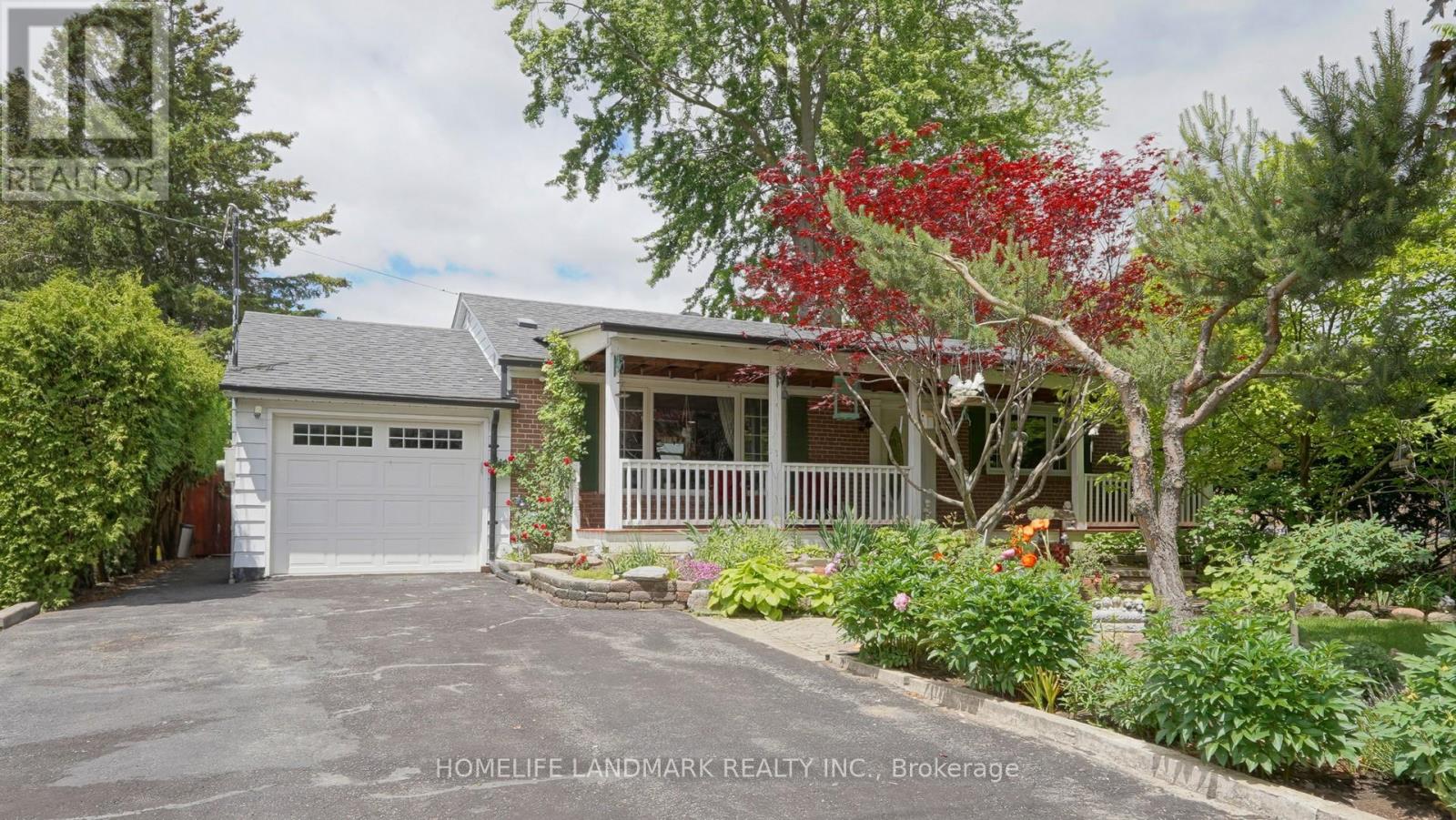 44 MILL STREET, Ajax, Ontario