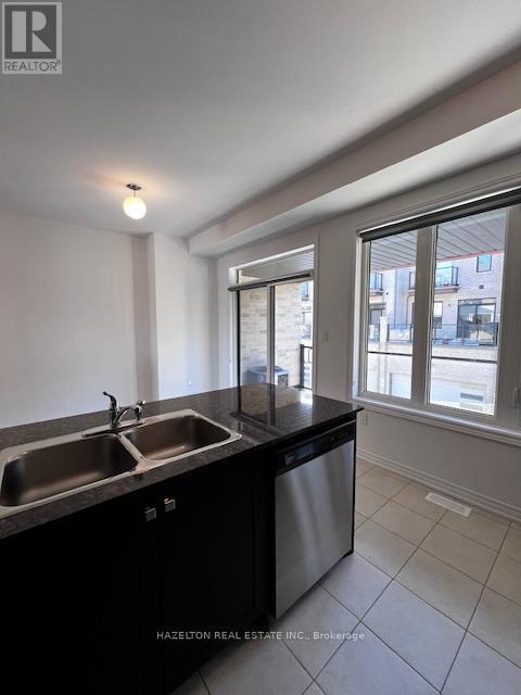 10 Dockside Way, Whitby, Ontario  L1N 0M6 - Photo 6 - E13226050