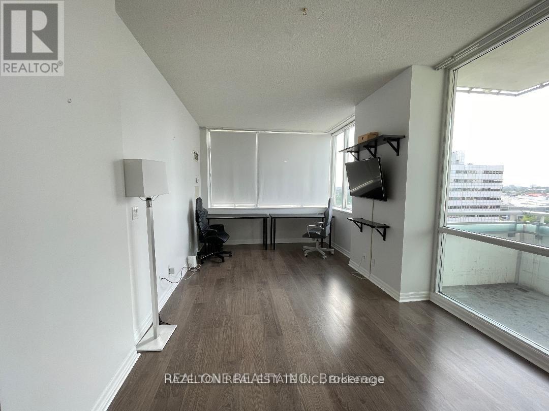 1709 - 220 Burnhamthorpe Road, Mississauga, Ontario  L5B 4N4 - Photo 8 - W13223962