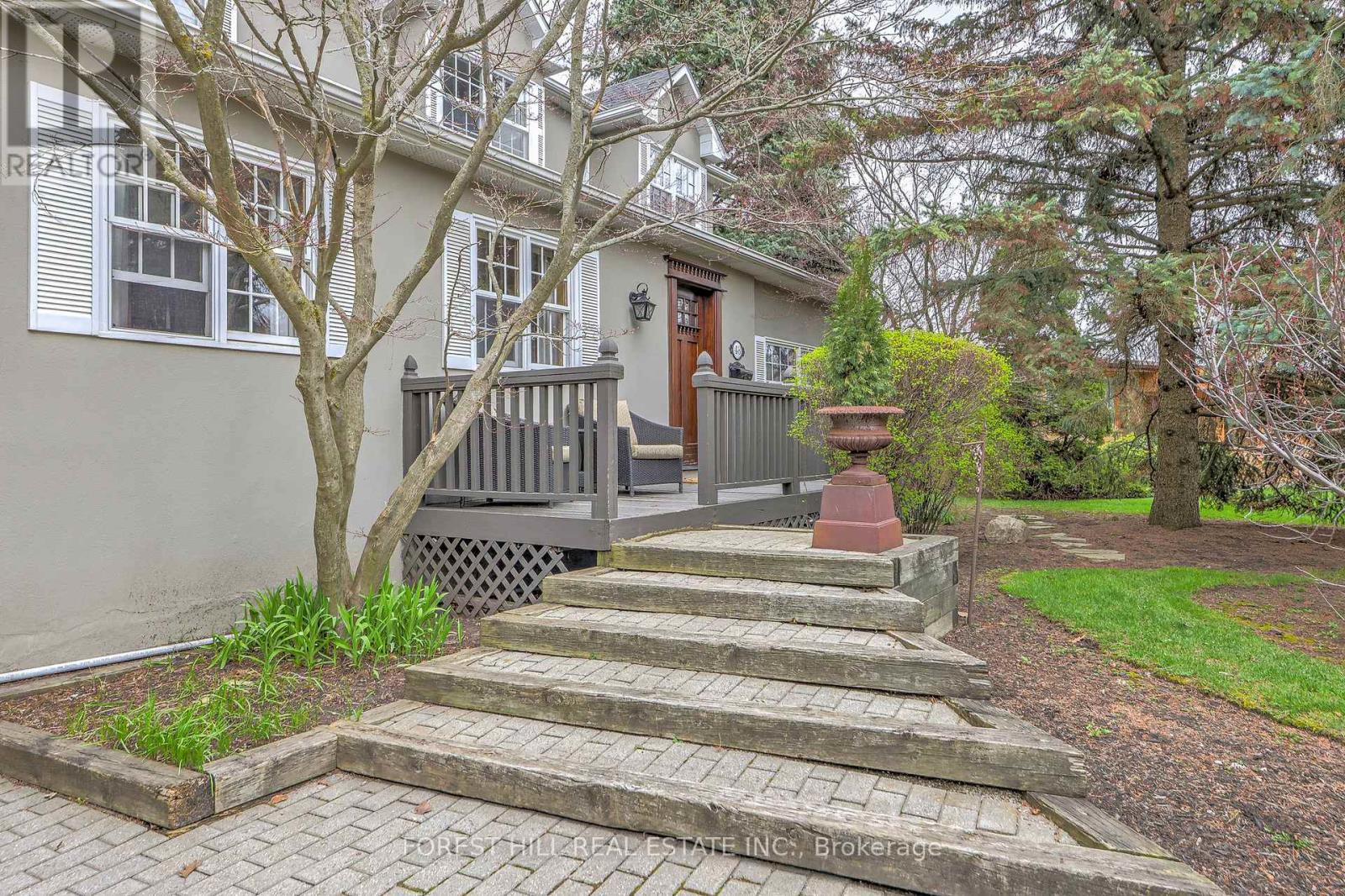 48 Grangemill Crescent, Toronto, Ontario  M3B 2J2 - Photo 3 - C13445280