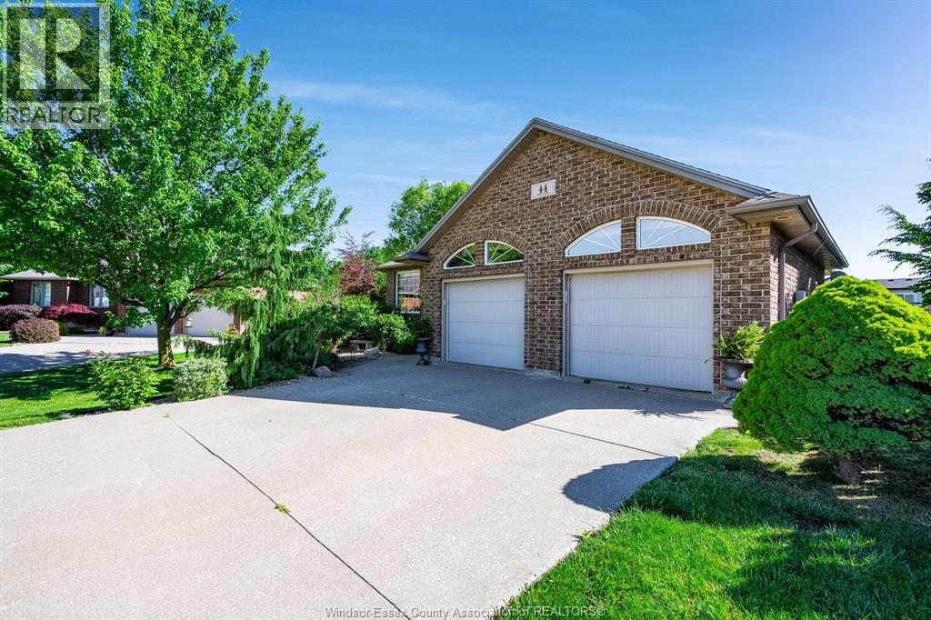 MLS# 26014120: 44 Deer Cross AVENUE, Wheatley, Canada
