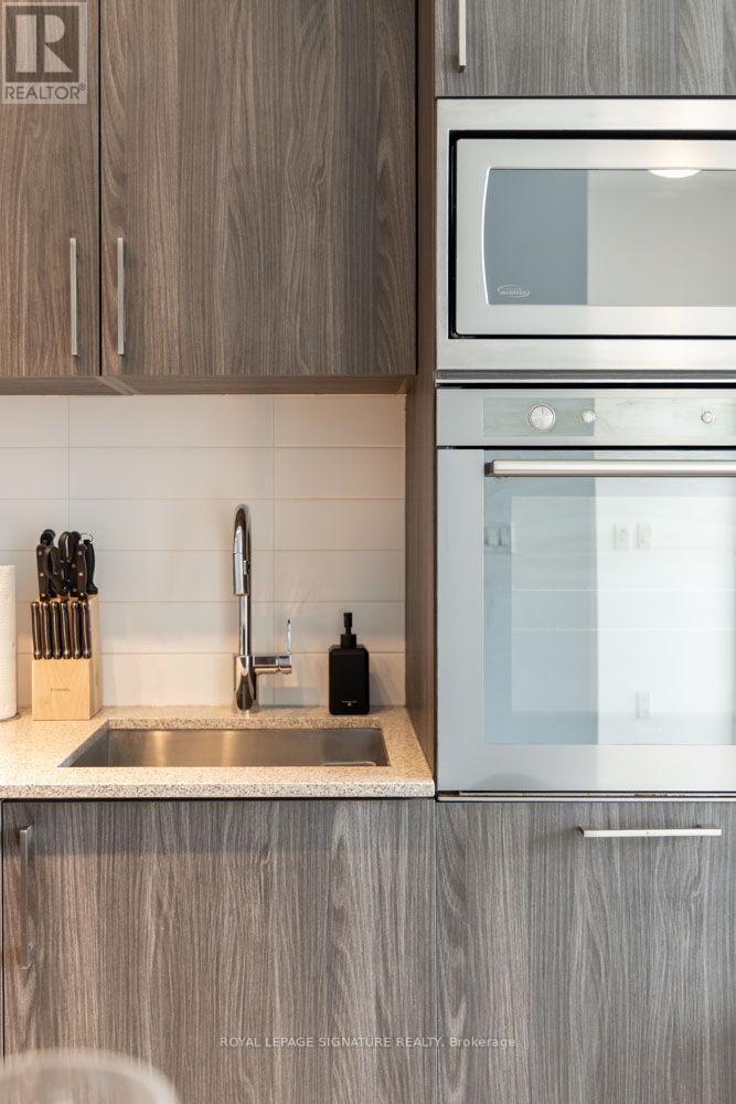 806e - 576 Front Street W, Toronto, Ontario  M5V 1C1 - Photo 27 - C13449604