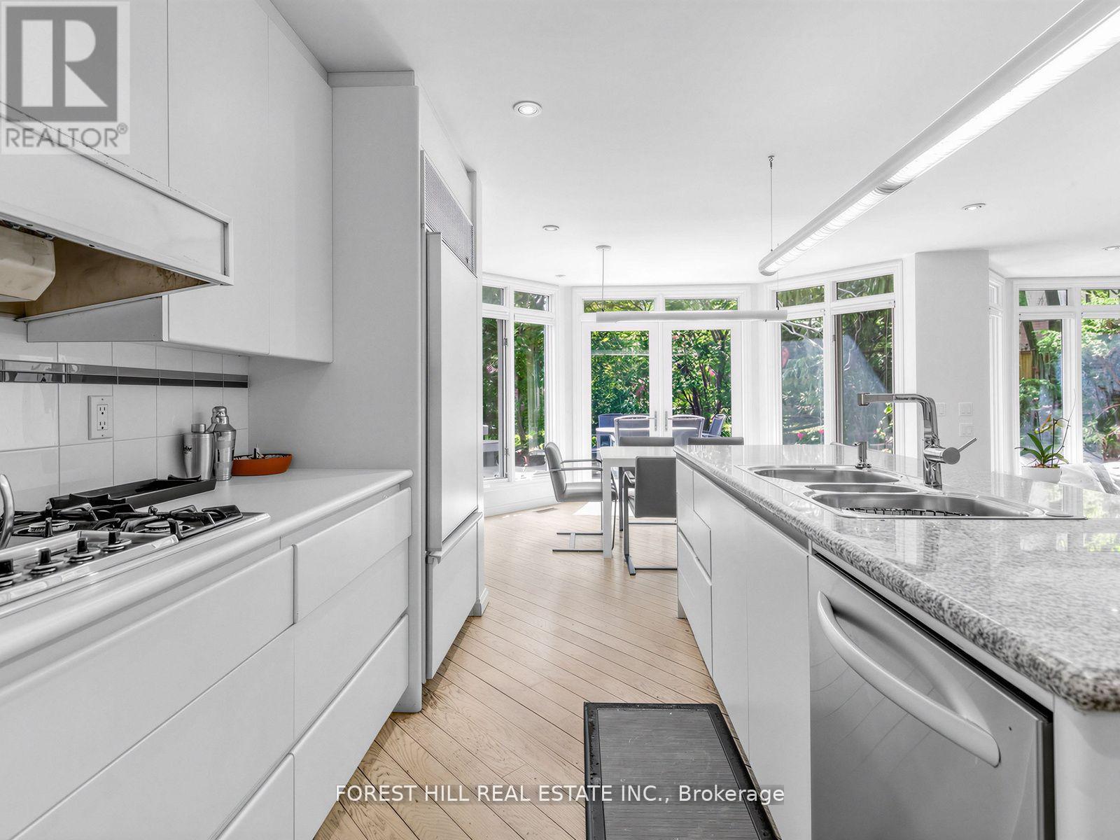 43 Beaverhall Drive, Toronto, Ontario  M2L 2C8 - Photo 13 - C13449636